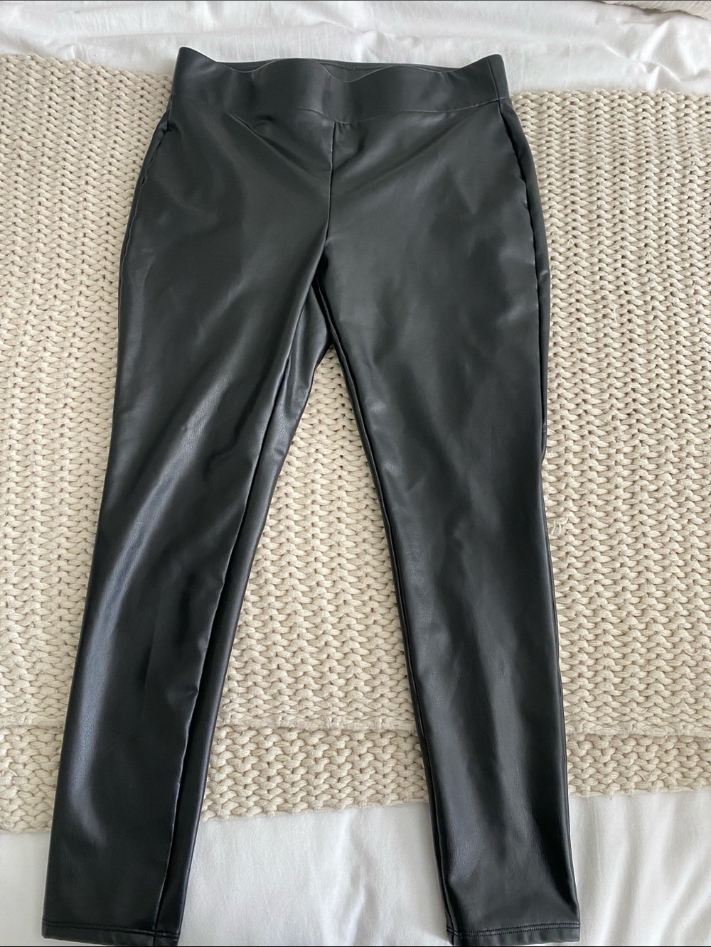 LOFT Petite Faux Leather Leggings in Black